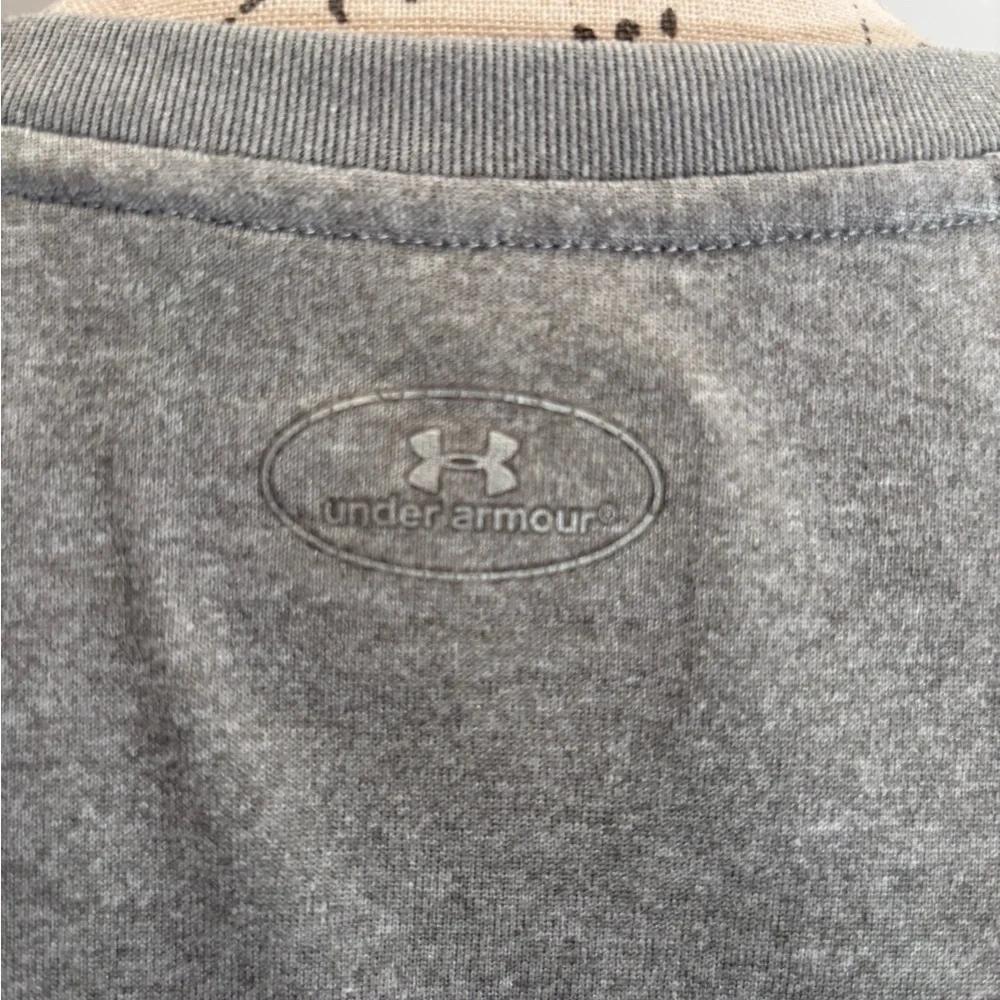 Under Armour Women's Heather Gray V-Neck Tee - Picture 4 of 4